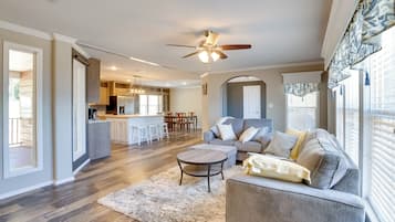 House (3 Bedrooms) | Front of property