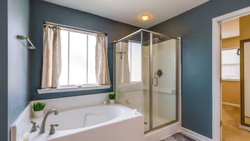 House (4 Bedrooms) | Bathroom