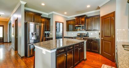 Chapin Vacation Rental ~ 5 Mi to Lake Murray!