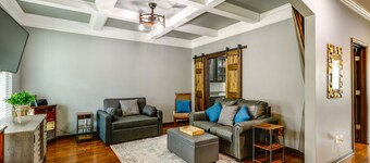 Chapin Vacation Rental ~ 5 Mi to Lake Murray!