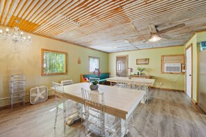 Interior - Historic Home Near Table Rock Lake, Branson (Omaha)