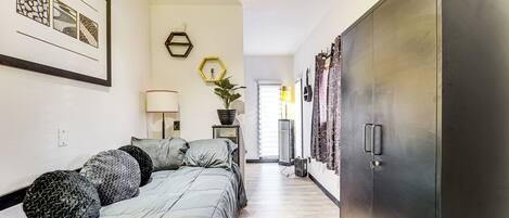 Cottage (2 Bedrooms) | Interior