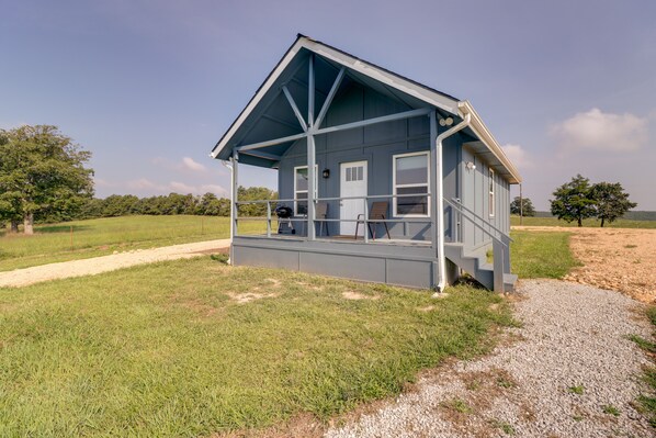 Exterior - Secluded Compton Home: Natural Views & WFH Station (Compton)