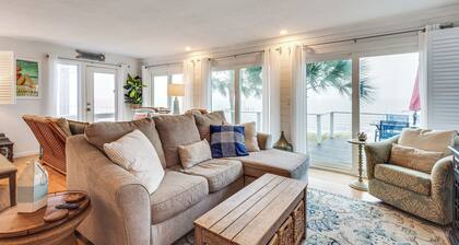 Carrabelle Retreat w/ Boat Dock + Views of Gulf!