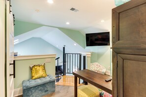 Cottage (2 Bedrooms) | Interior