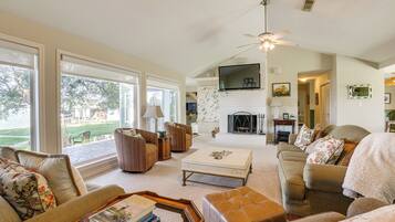 House (5 Bedrooms) | Front of property