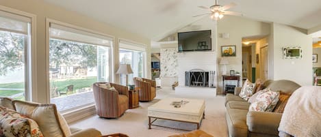 House (5 Bedrooms) | Front of property