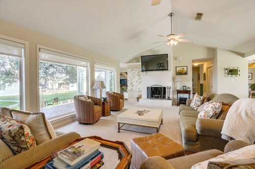 Lakefront Livingston Vacation Rental w/ Boat Dock!