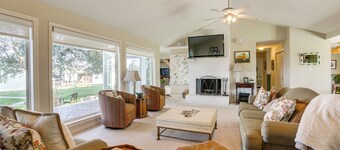 Lakefront Livingston Vacation Rental w/ Boat Dock!