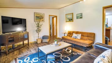 House (3 Bedrooms) | Front of property
