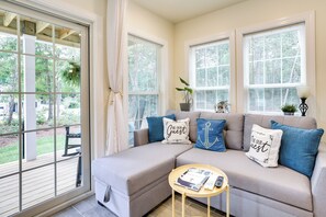 Cottage (1 Bedroom) | Interior - Cozy Cottage: Minutes to Downtown Southport! (Southport)