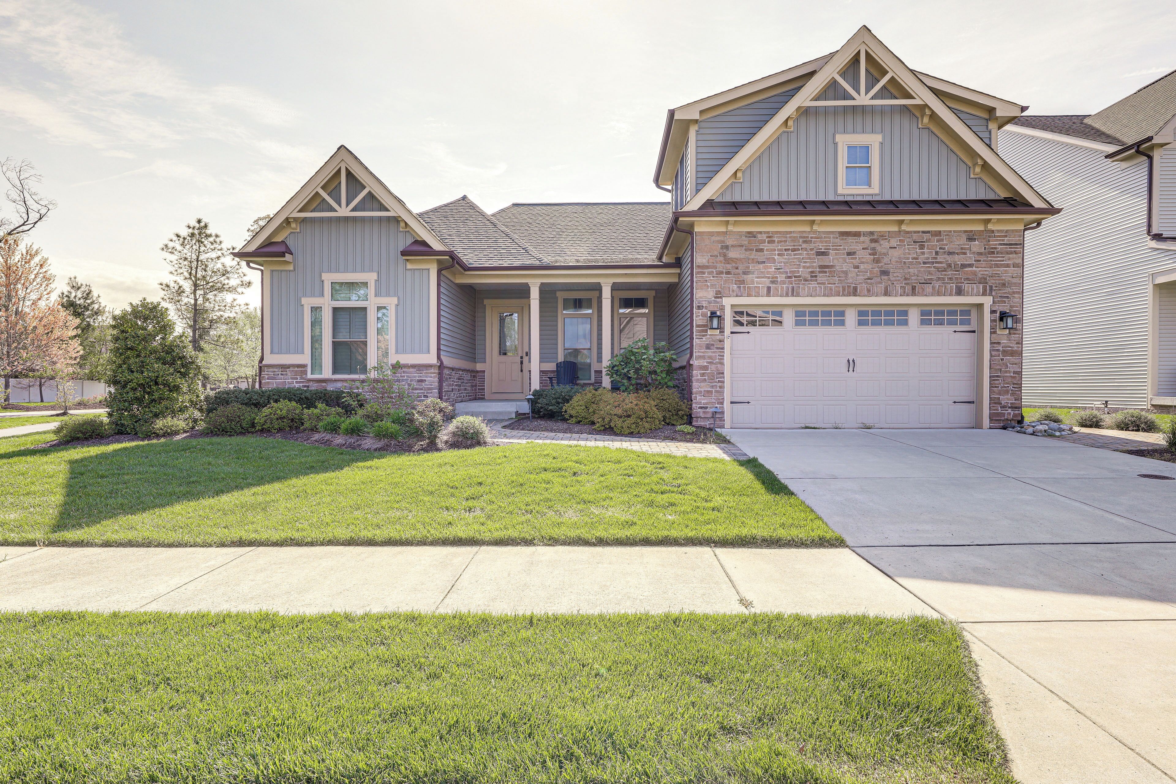 House (4 Bedrooms) | Front of property