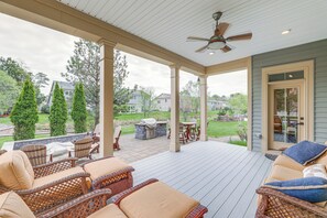 المنشأة من الداخل