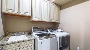 Hus (4 Bedrooms) | Interiør