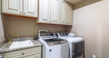 Furnished Outdoor Space: Family Home in Ocean View