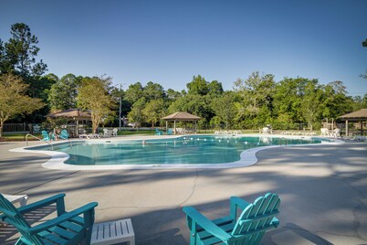 Charming Diamondhead Home w/ Private Yard!