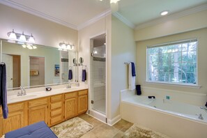 Interior - Charming Diamondhead Home w/ Private Yard! (Diamondhead)