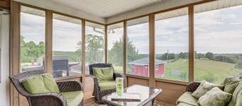 18 Mi to Table Rock Lake: Pet-friendly Ozark Home!