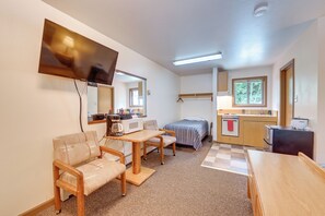 Apartment (0 Bedroom) | Interior - Angler's Dream! Mtn-view Unit Steps to Kenai River (Cooper Landing)