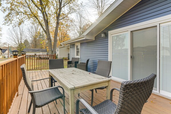 Cottage (2 Bedrooms) | Front of property