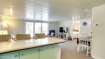 Cottage (2 Bedrooms) | Interior