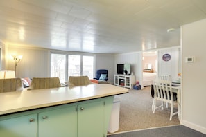 Cottage (2 Bedrooms) | Interior - Lakefront Vacation Rental, 13 Mi to South Haven! (Grand Junction)