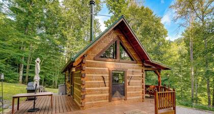 Cozy Log Cabin on 11 Acres: 3 Mi to Cherokee Lake!