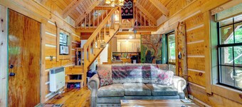 Cozy Log Cabin on 11 Acres: 3 Mi to Cherokee Lake!