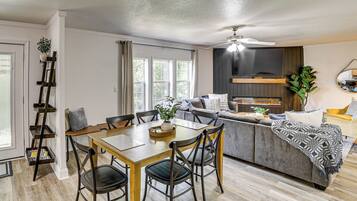 House (4 Bedrooms) | Interior