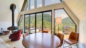 Dining - Stunning Vilas Cabin w/ Hot Tub + Mountain Views! (Vilas)