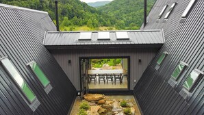 Exterior - Stunning Vilas Cabin w/ Hot Tub + Mountain Views! (Vilas)