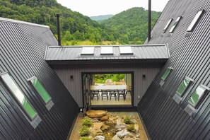 Exterior - Stunning Vilas Cabin w/ Hot Tub + Mountain Views! (Vilas)