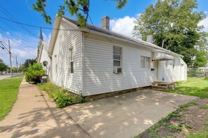 House (2 Bedrooms) | Interior - Cozy Downtown Sandusky Gem - 1 Mi to Lake Erie! (Sandusky)