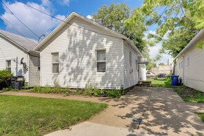 Interior - Cozy Downtown Sandusky Gem - 1 Mi to Lake Erie! (Sandusky)
