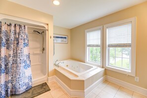 Interior - Harkers Island Vacation Rental With Pool Table! (Harkers Island)