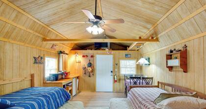 Lake Fork Studio Cabin w/ Dock + Boat Ramp!