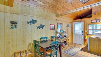 Apartment (0 Bedroom) | Interior