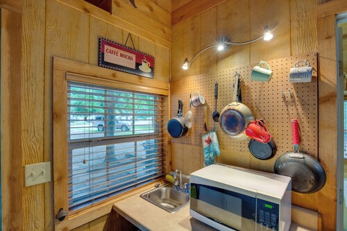 Emory Studio Cabin w/ Lake Fork Boat Access!