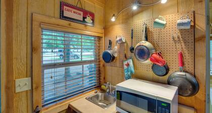 Emory Studio Cabin w/ Lake Fork Boat Access!