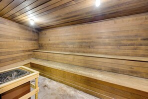 Interior - Waterfront Condo Hot Springs - Lake Hamilton (Hot Springs)