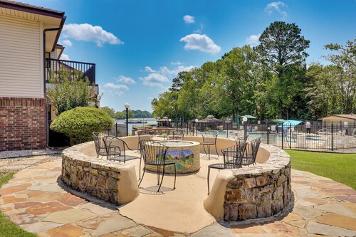 Hot Springs Condo on Lake Hamilton w/ Views!