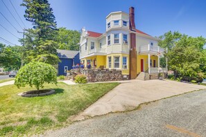 House (5 Bedrooms) | Interior