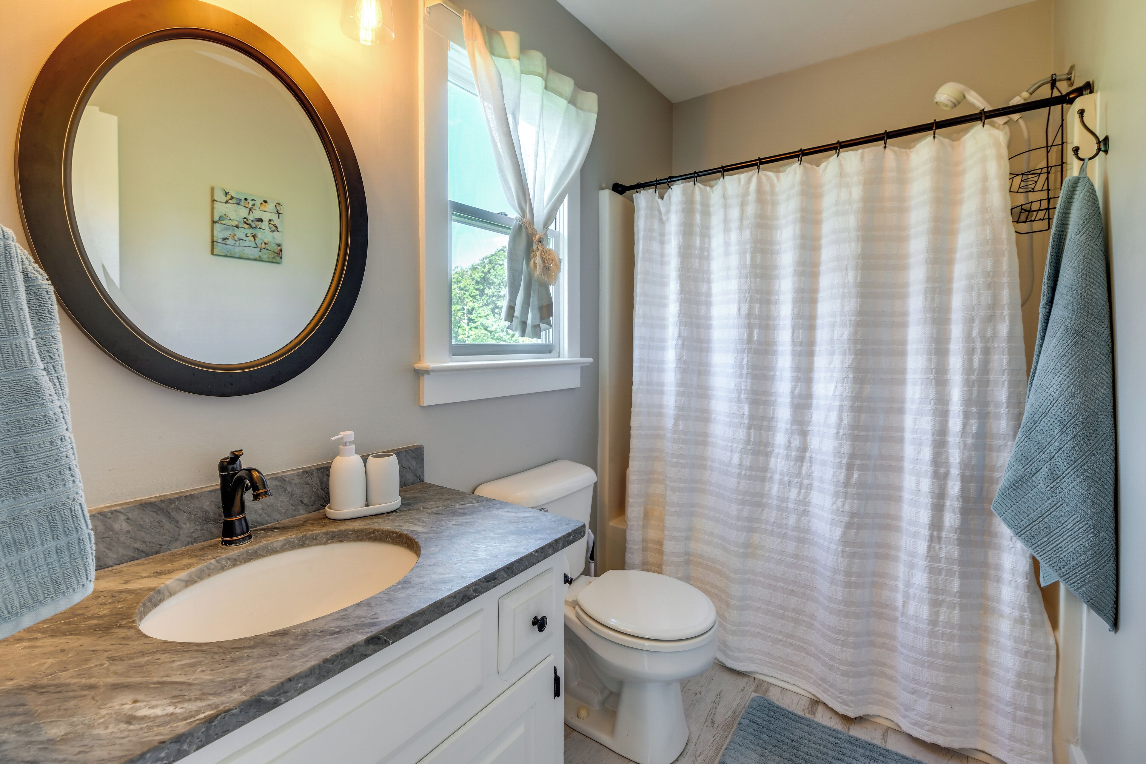 المنشأة من الداخل