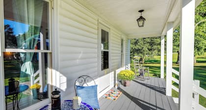 Tranquil Cottage in Virginia Countryside w/ Pond!