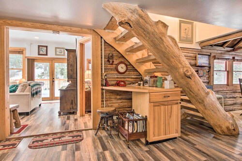 Creekside Clancy Cabin in Helena Natl Forest!