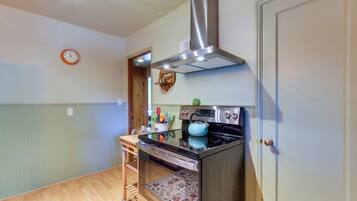 Cottage (2 Bedrooms) | Interior