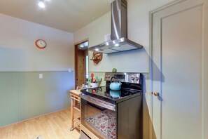 Cottage (2 Bedrooms) | Interior