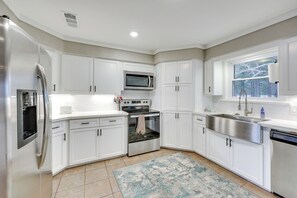 House (4 Bedrooms) | Interior