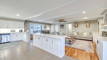 Nhà (4 Bedrooms) | Nội thất
