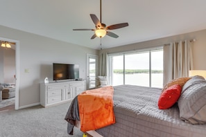 Apartment (3 Bedrooms) | Interior - Lakefront Ozark Getaway w/ Views + Community Perks (Lake Ozark)